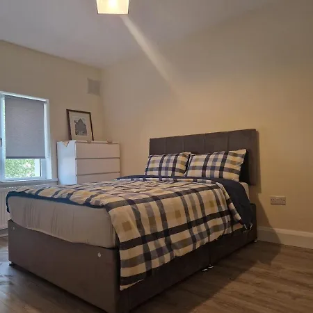 Vakantiehuis In Tallaght, Dublin 24 *